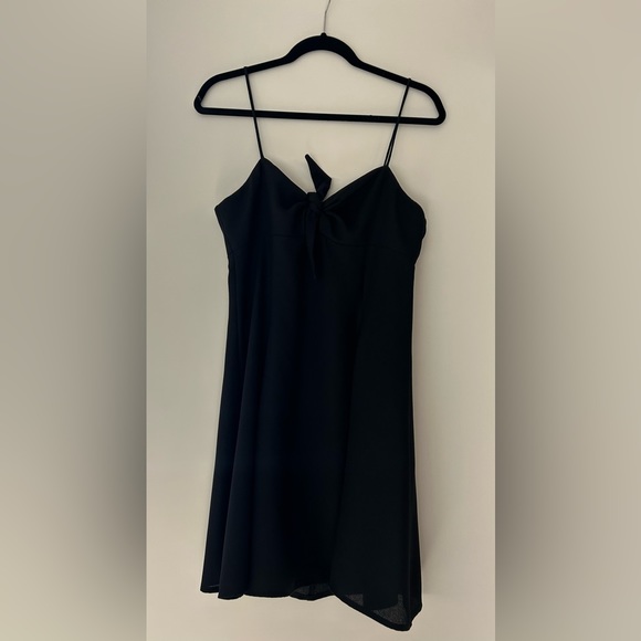 Black Dress - Picture 2 of 3